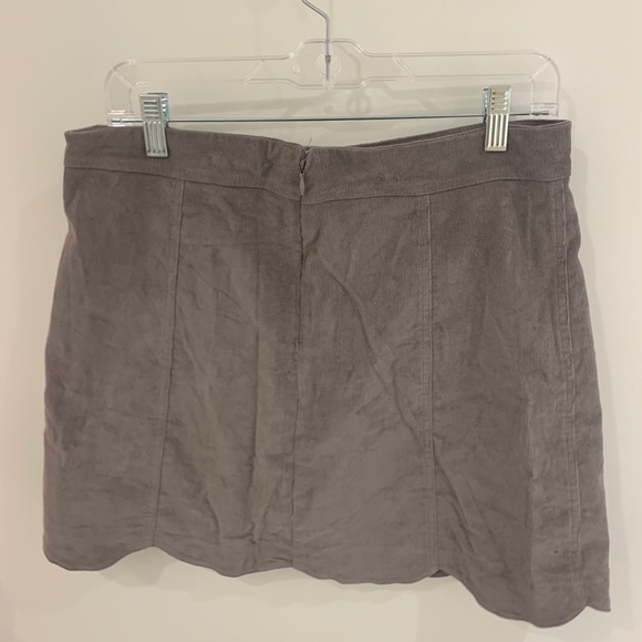 Altar’d state skirt - Picture 2 of 4